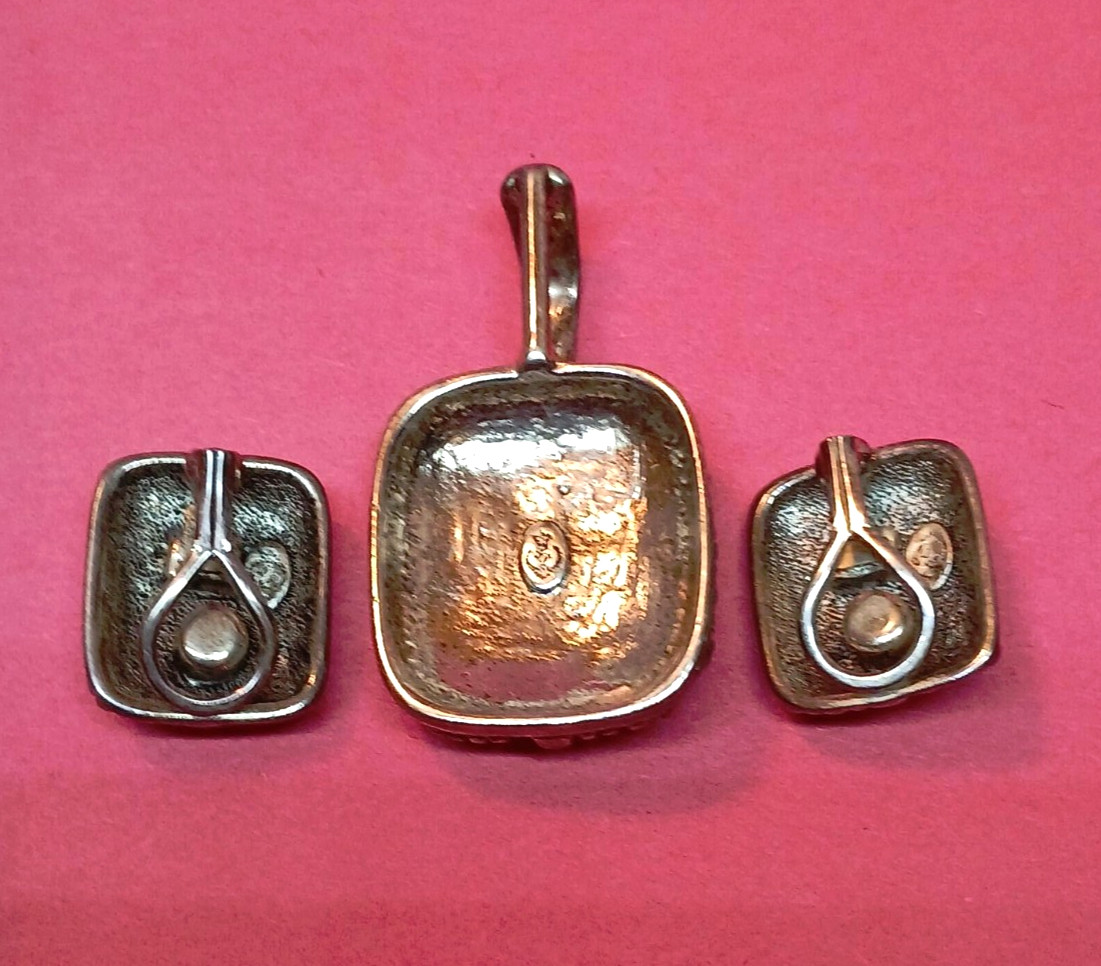Vintage Premier Design Blue Morocco Cat’s Eye Pendant & Earring Set
