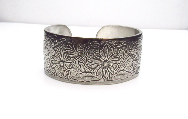 Vintage Salisbury Pewter Bracelet Floral April