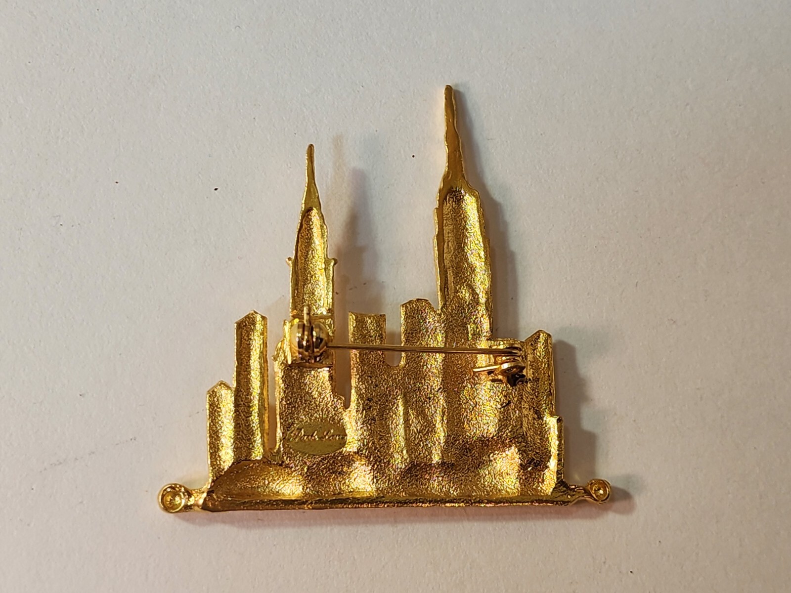 Vintage Park Lane Gold Tone New York Buildings Sky Line Brooch Sky Scrapers