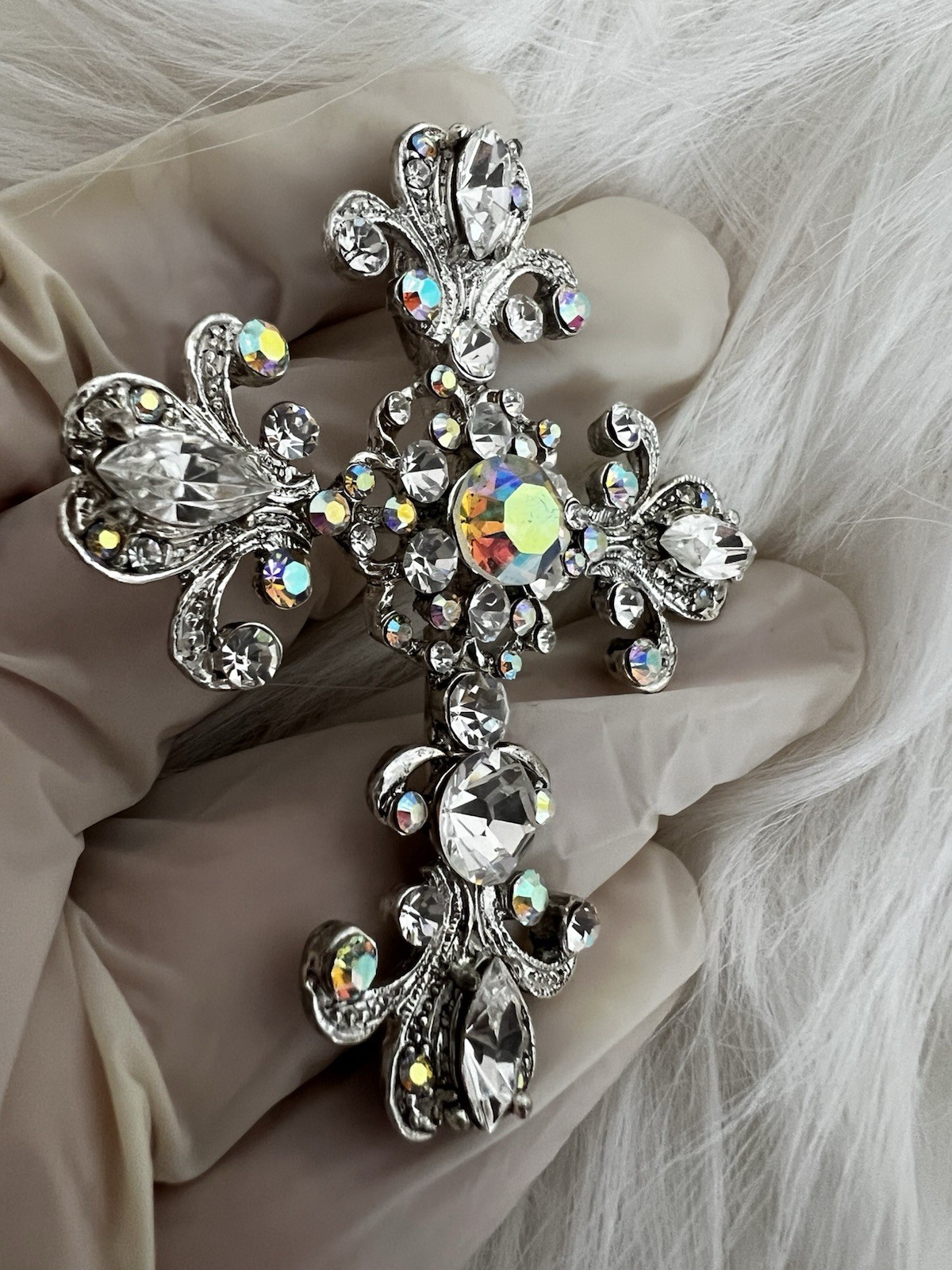 VINTAGE NWT RARE CROSS RHINESTONE BROOCH PENDANT PIN SILVER TONE STUNNING T1