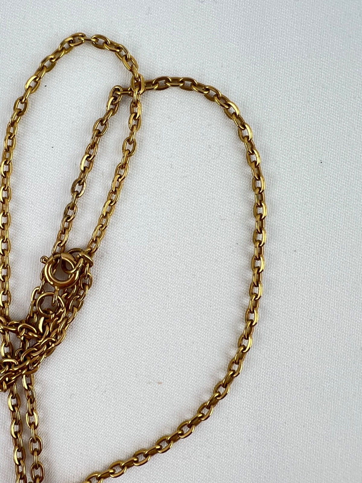 Vintage Gold tone with Enamel Sea Shells Pendants Charms Necklace Beach Ocean