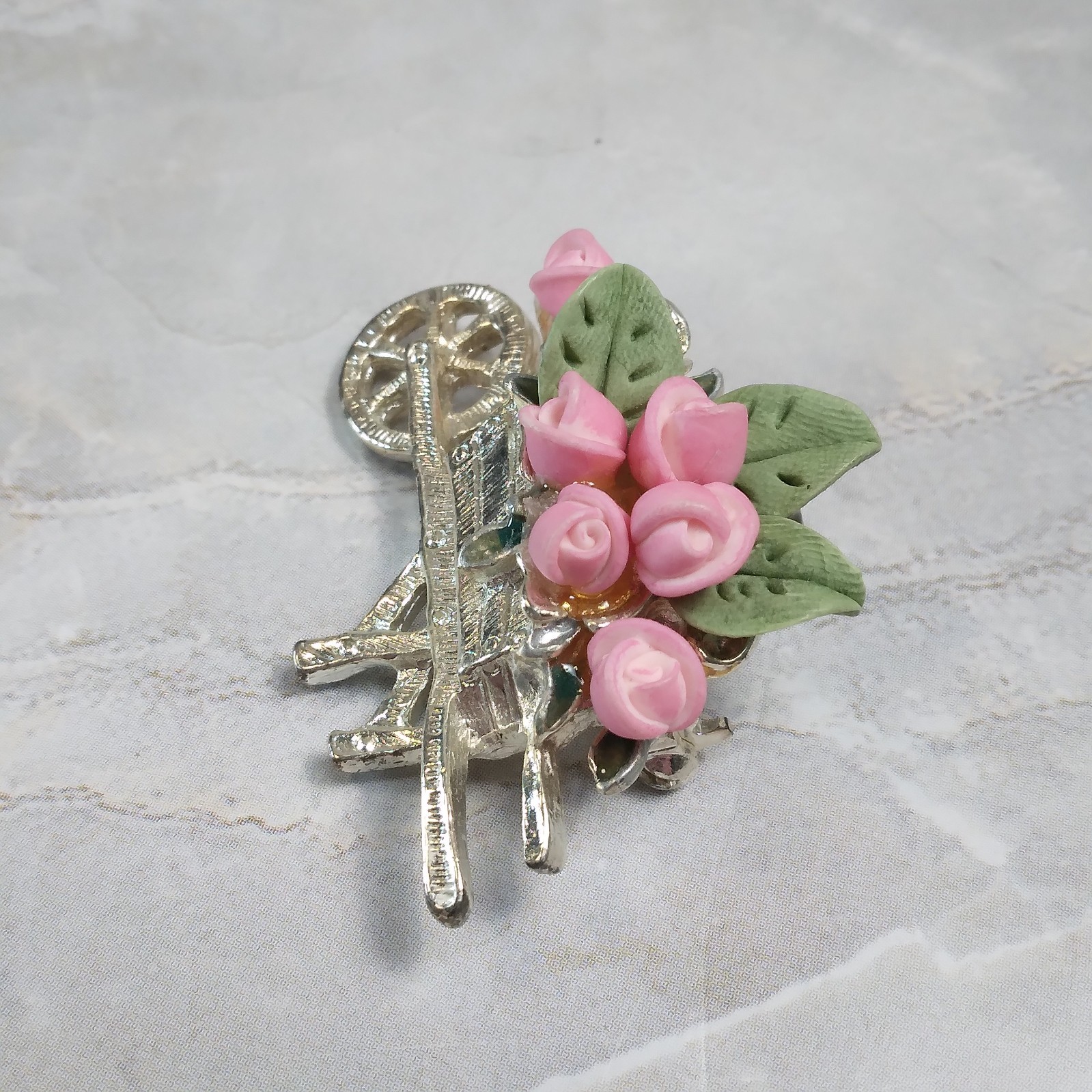 Vintage Silver Tone Wheelbarrow Cart w/Enameled Pink Rose Bud Bouquet Brooch Pin