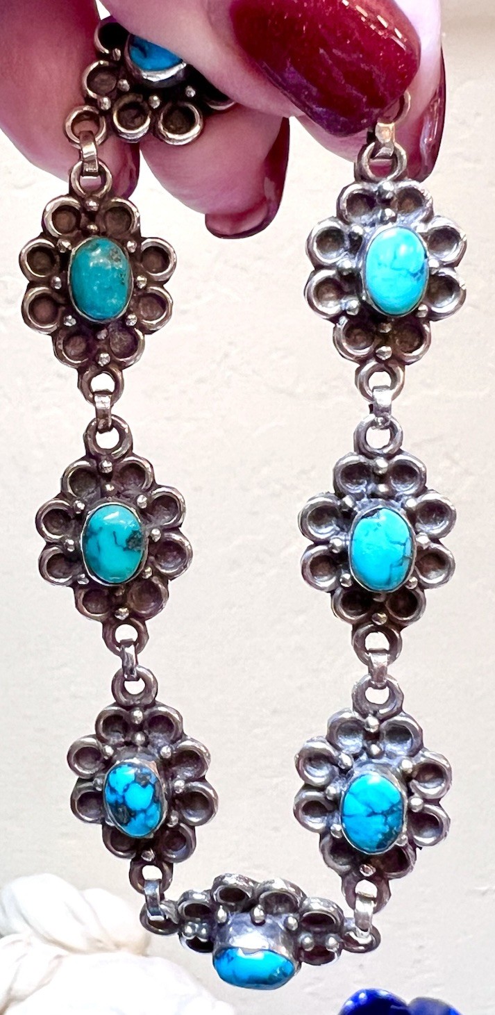 LOVELY Artisan Ornate Sterling Silver Genuine Turquoise Floral Design Bracelet