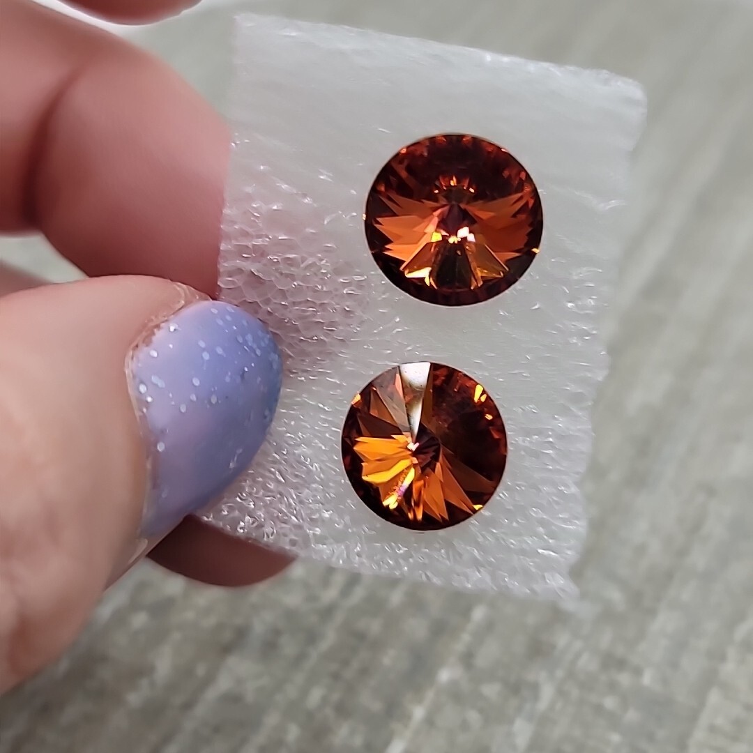 Vtg Iridescent Pink Orange Red Reflective Shiny Round Stud Earrings