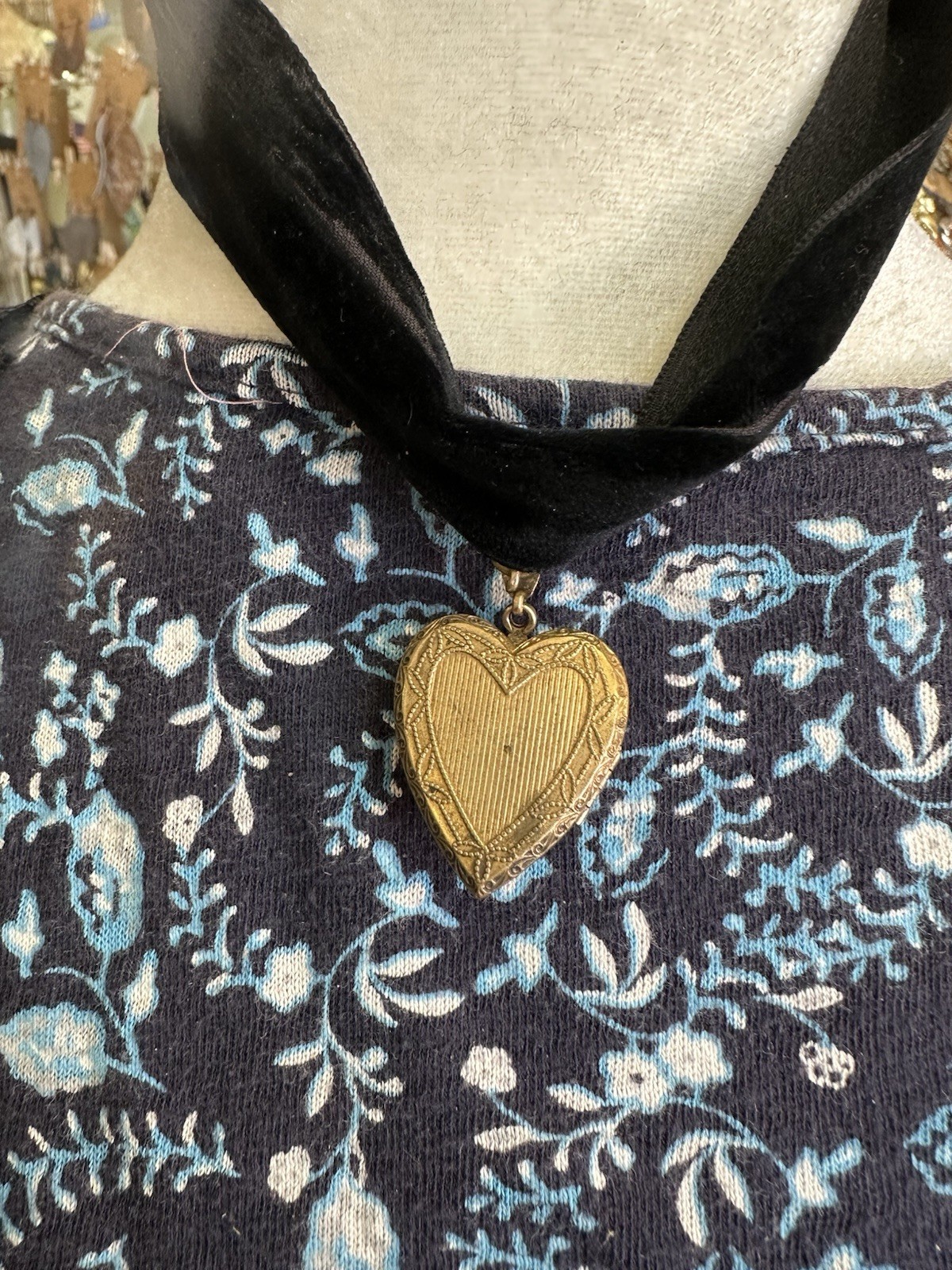 Victorian Lockett On Ribbon