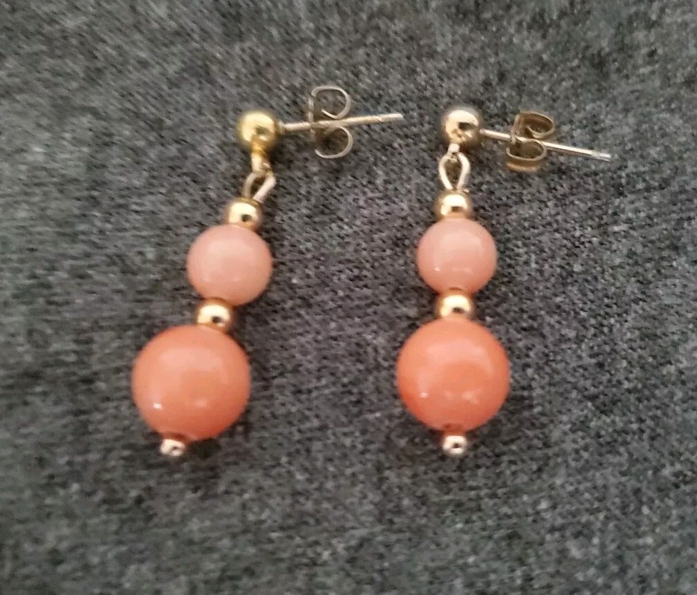 VINTAGE CORAL BEAD 1 1/4″ DANGLE PIERCED EARRINGS, 1/20 GOLD FILLED