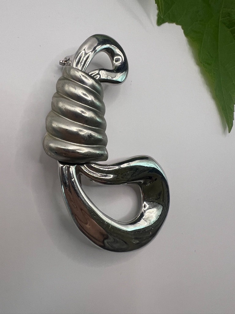 Vintage Modernist Silver Rope Knot Brooch Sculptural Statement Pin 1980s 1990s