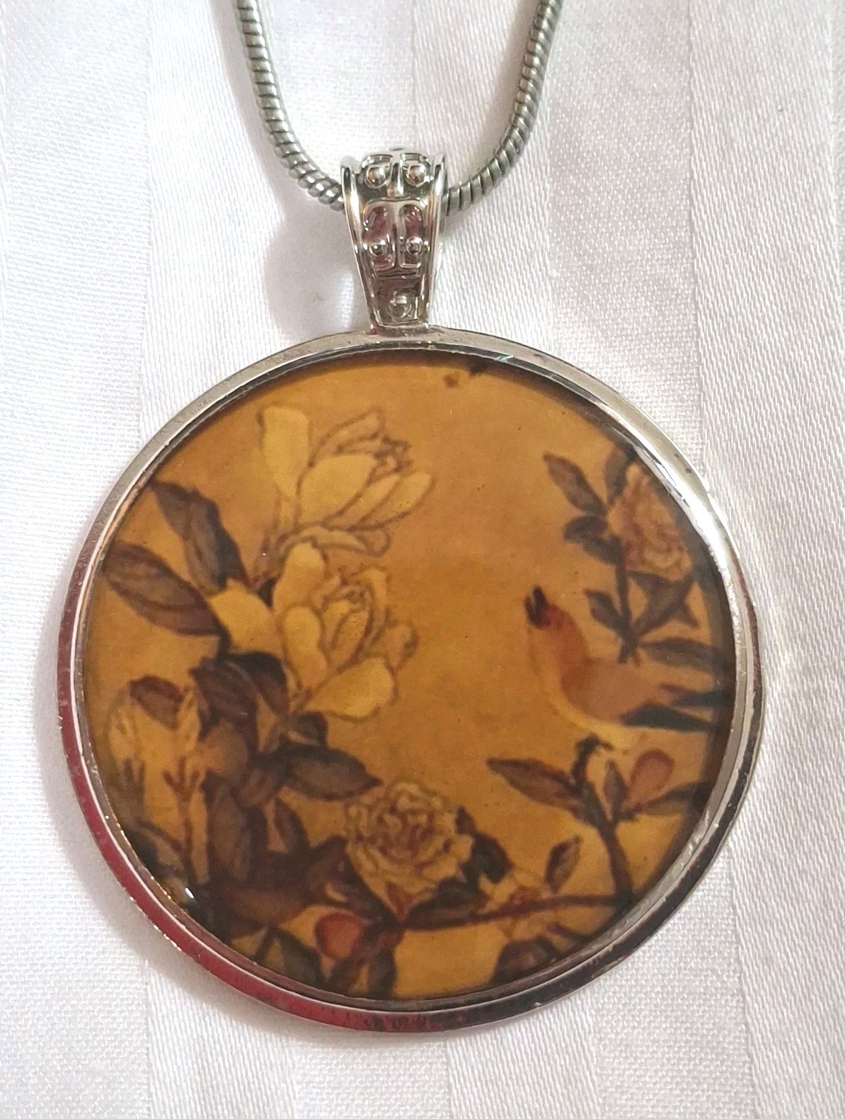 Vintage Y2K Pendant Necklace Floral Design Huge Silver Tone Earthtones Adjusts