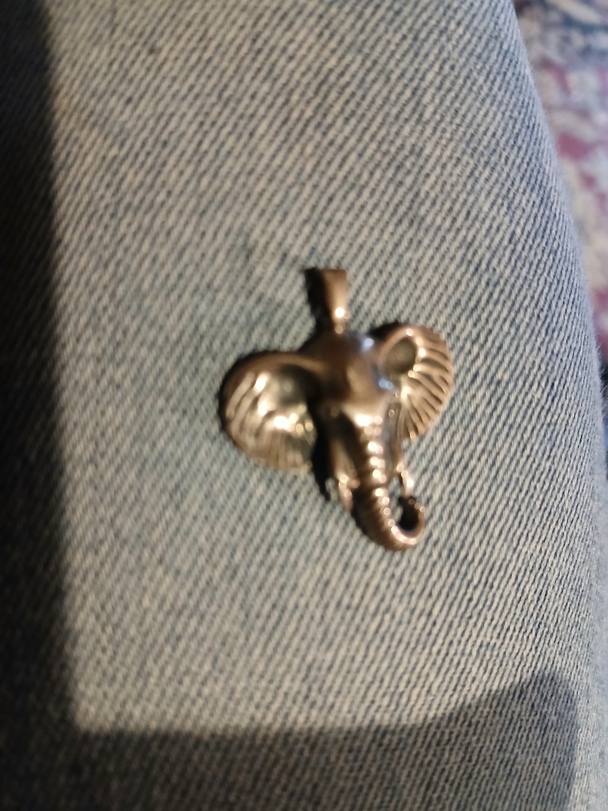 VINTAGE STERLING CHARM ELEPHANT WITH TUSK AND HOOK FOR CHAIN