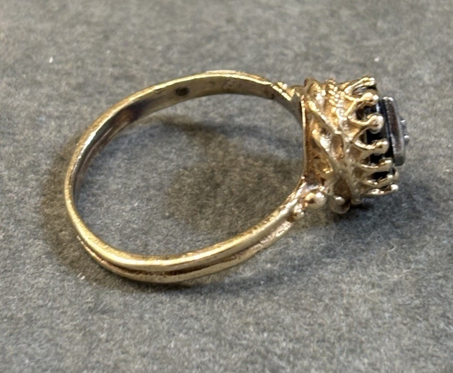 Vintage 14k Yellow Gold Black Onyx Diamond Accent Ring Size 5 Filigree 2.6