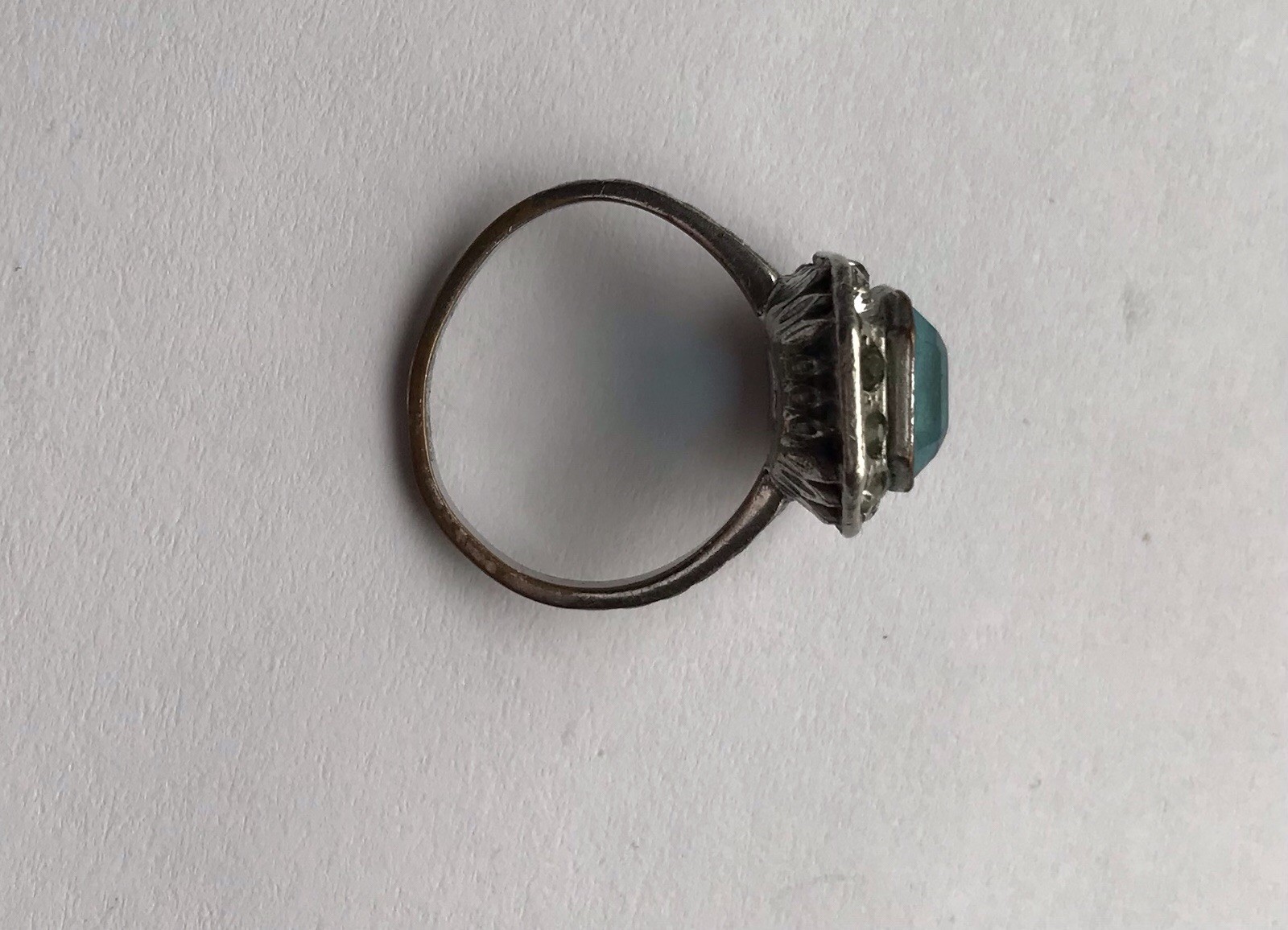 Vintage Art Deco Blue Crystal Ring Green & Clear Surround Approx Size 6.5 Silver