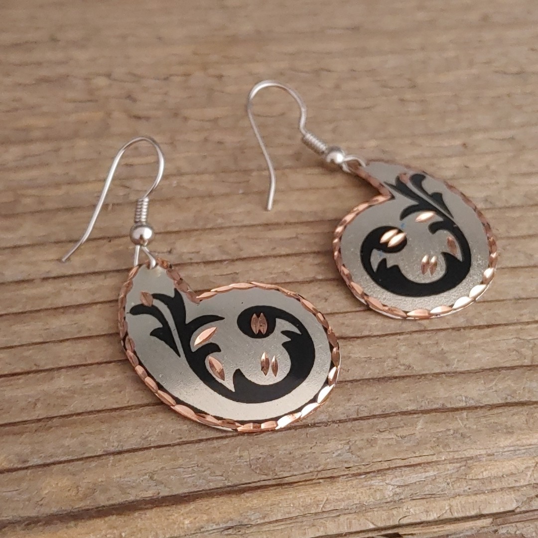 Vintage Aluminum Engraved Earrings Silver Copper Tone Black Scroll Design 1.8”