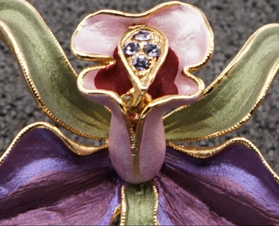 Vintage Gold Tone Enamel Leaf Purple Orchid Floral Brooch