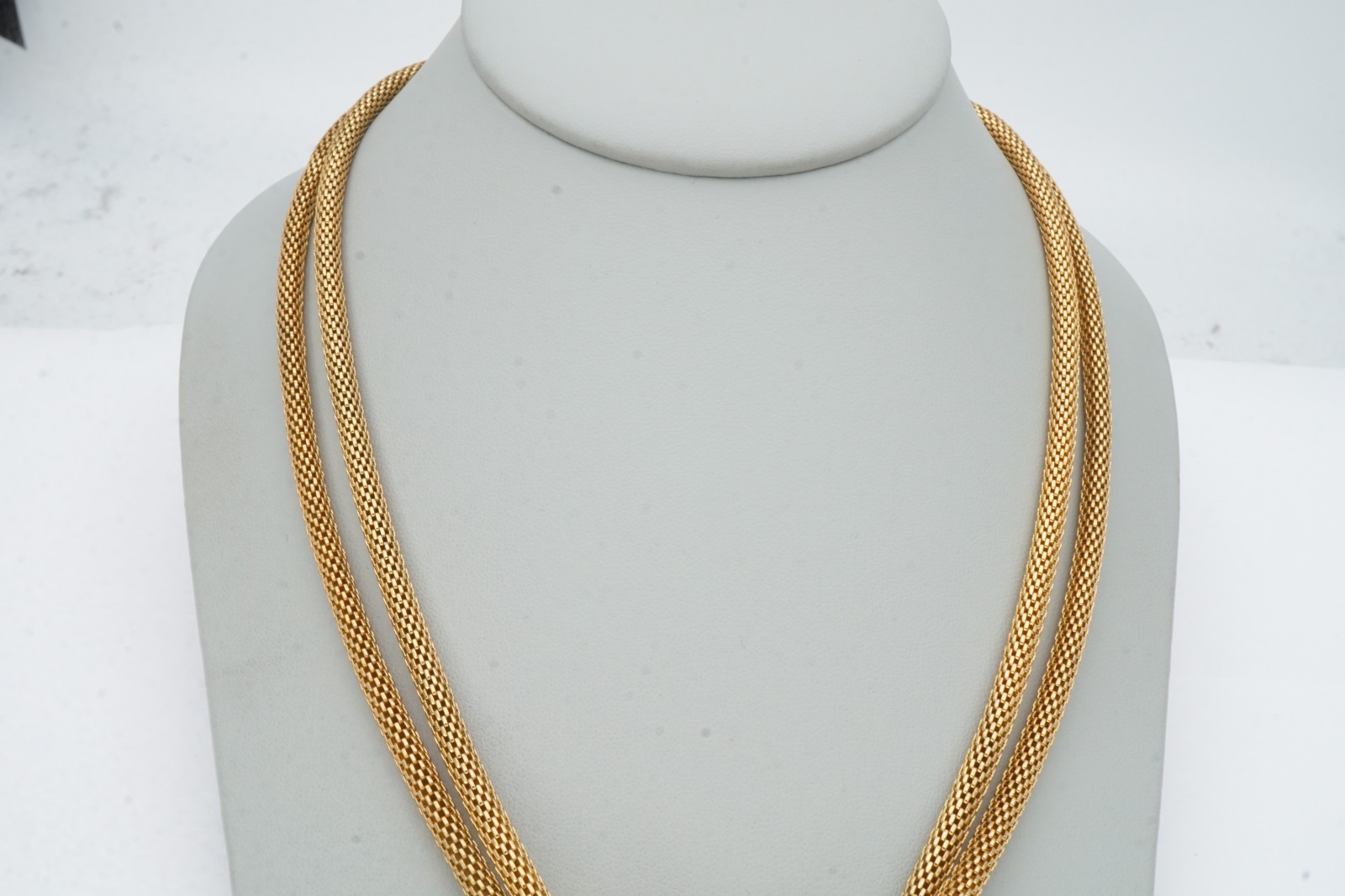 Vintage Necklace Gold Tone Mesh Circles 22″