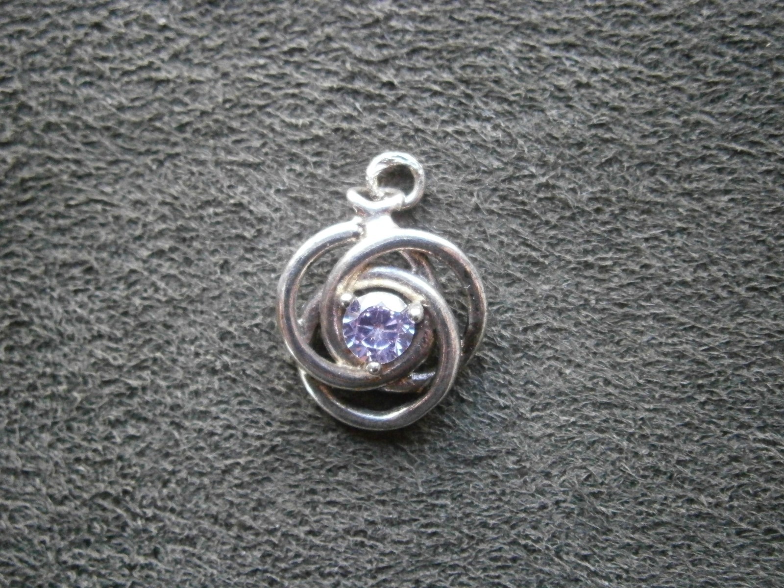 Purple Faceted Stone in Silvertone Mount Bracelet Charm Pendant 1.7g