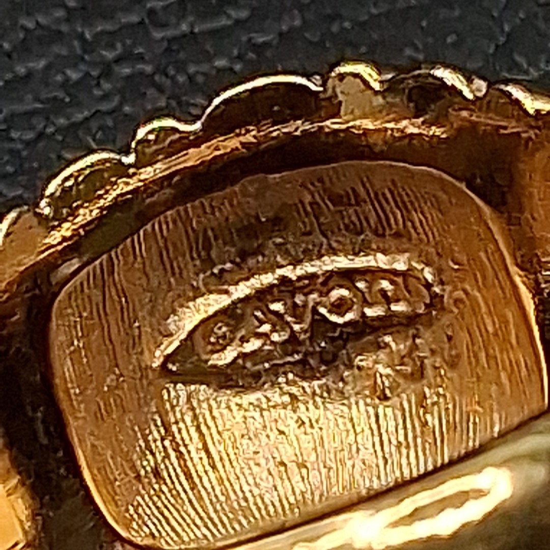 Vintage Jewelry AVON Clear Rhinestone Ring Gold Tone. 17.566