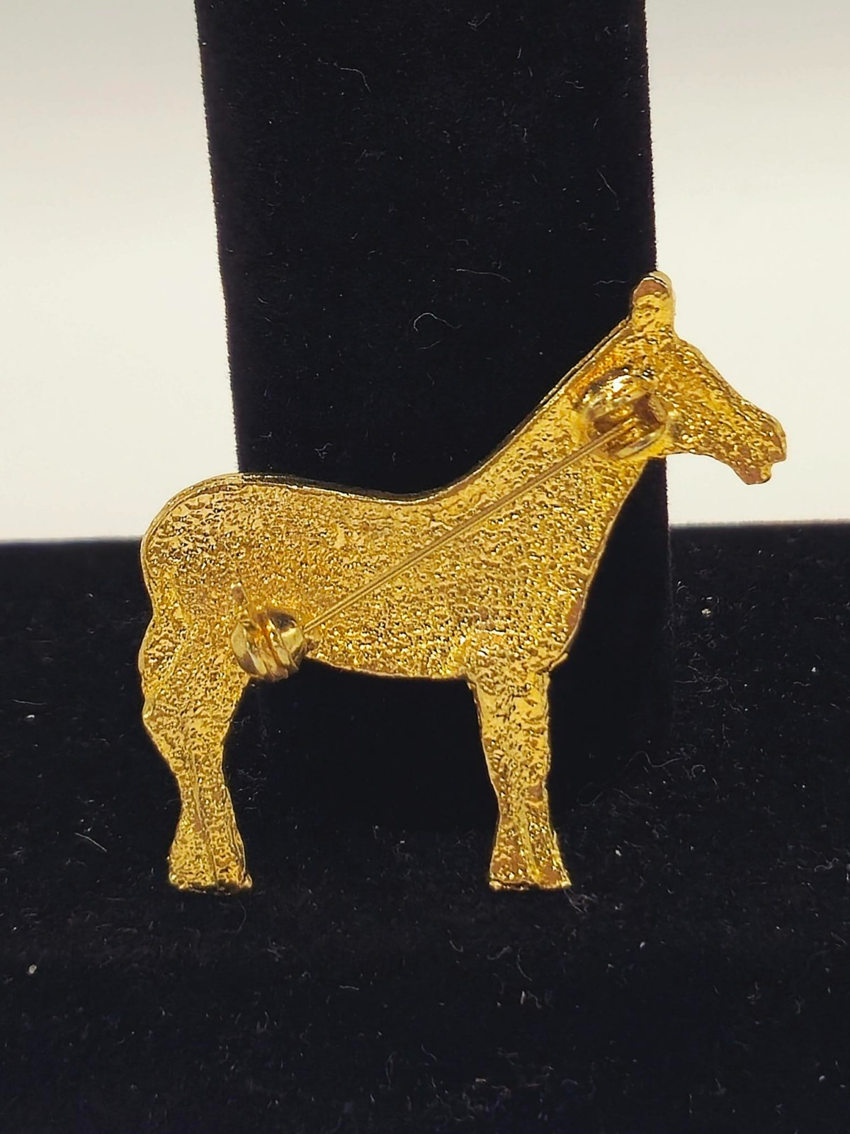 Vintage Gold Tone Zebra Brooch Pin Black & Cream Enamel Safari Animal Figural 1.