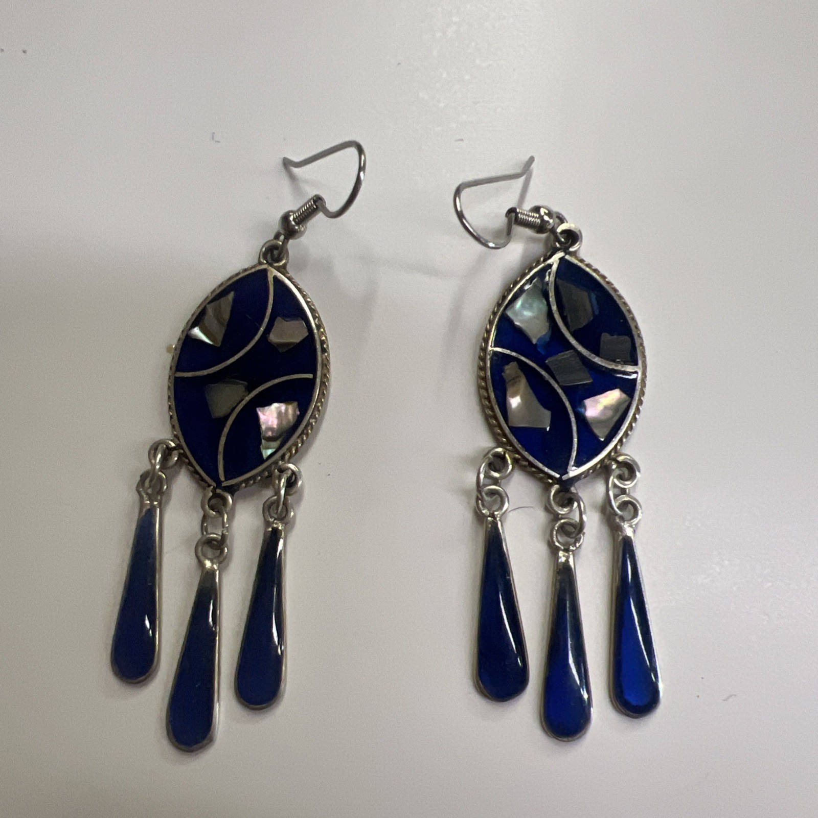 Vintage Chip Inlay Pierced Earrings Mexico 3″ Drop