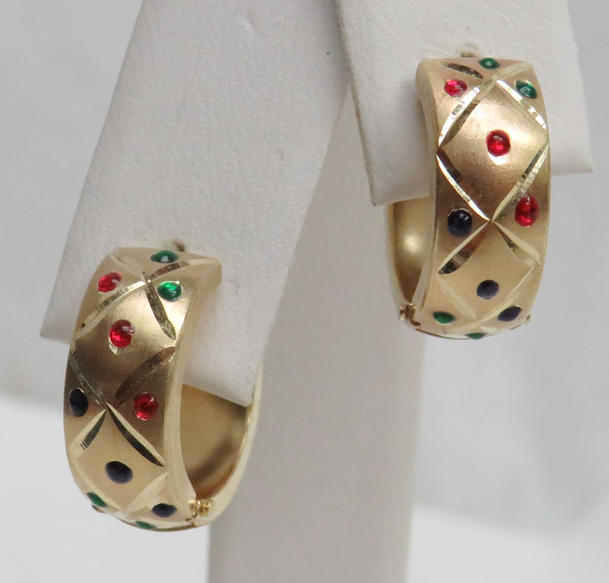 BEAUTIFUL 14K GOLD GREEN, RED & BLUE STONES HUGGIES EARRINGS