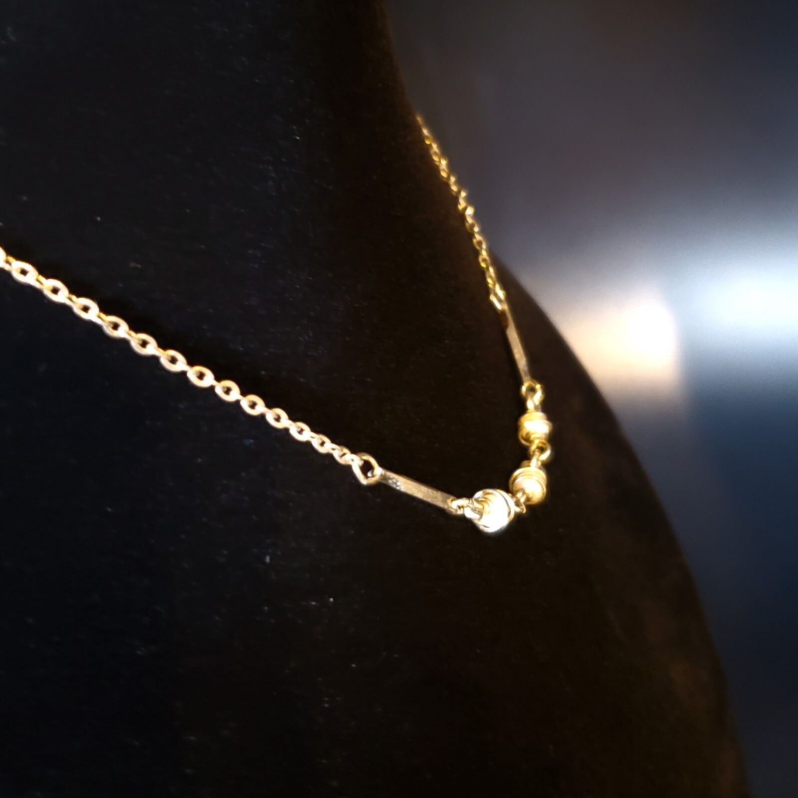 Choker Length Vintage Avon Dainty Wire Wrapped Pearl Necklace. Gold-Tone 14″