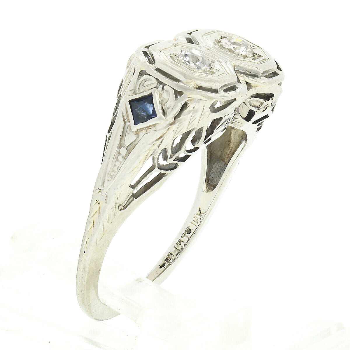 Antique Art Deco 18k Gold 0.20ctw Dual Diamond w/ Sapphire Etched Filigree Ring