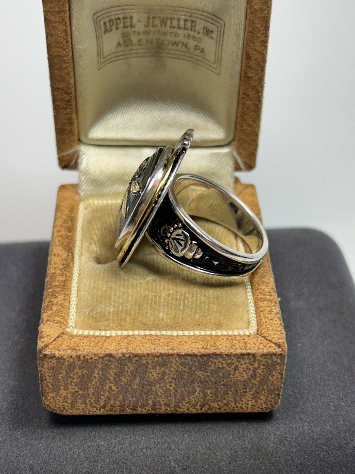 AKR Amy Kahn Russell Sterling Silver Czech Glass Dragonfly Round Cocktail Ring