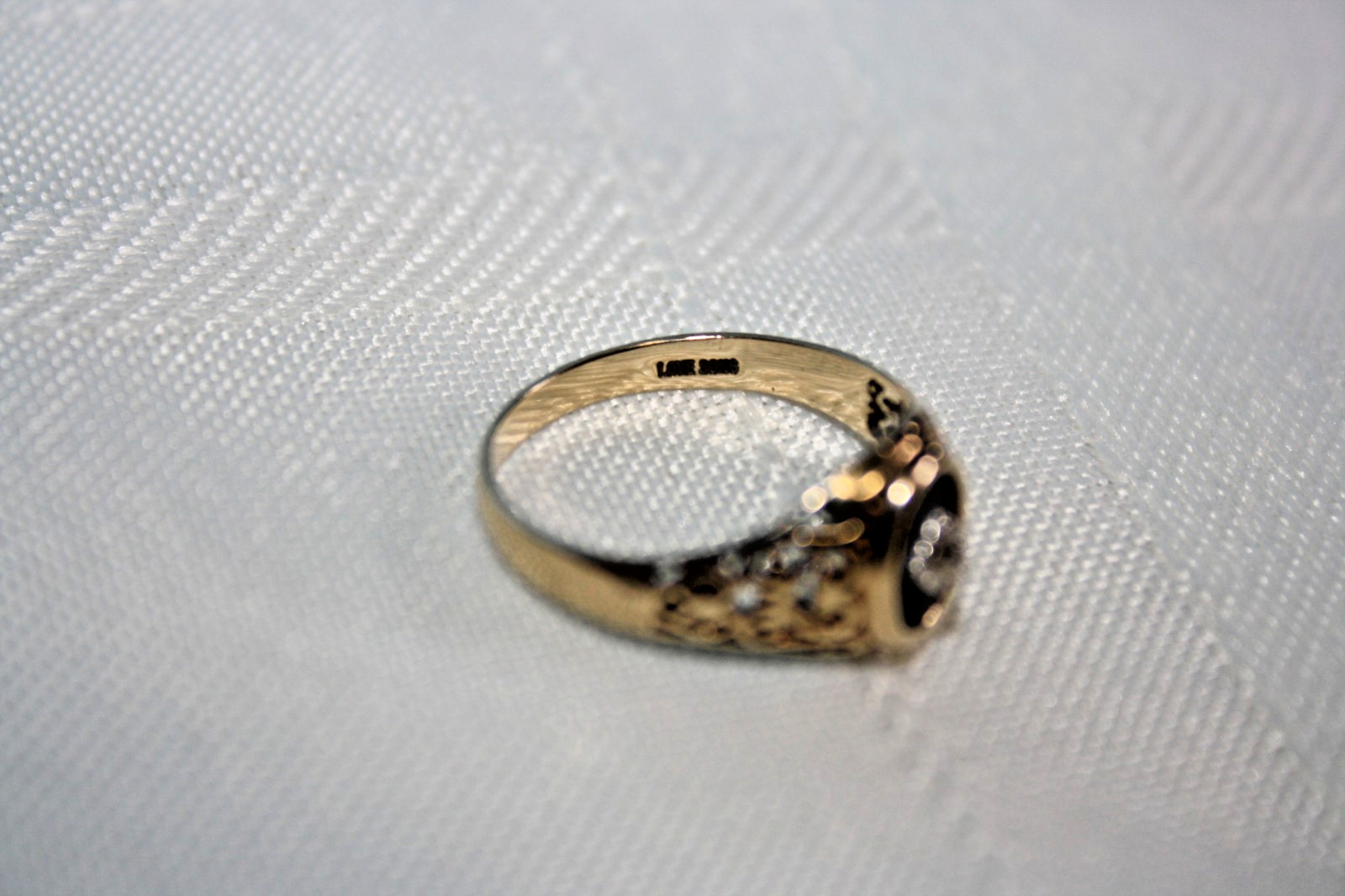 Vintage 10k Yellow Gold Filigree Black Onyx Diamond Accent Ring Sz 5.75