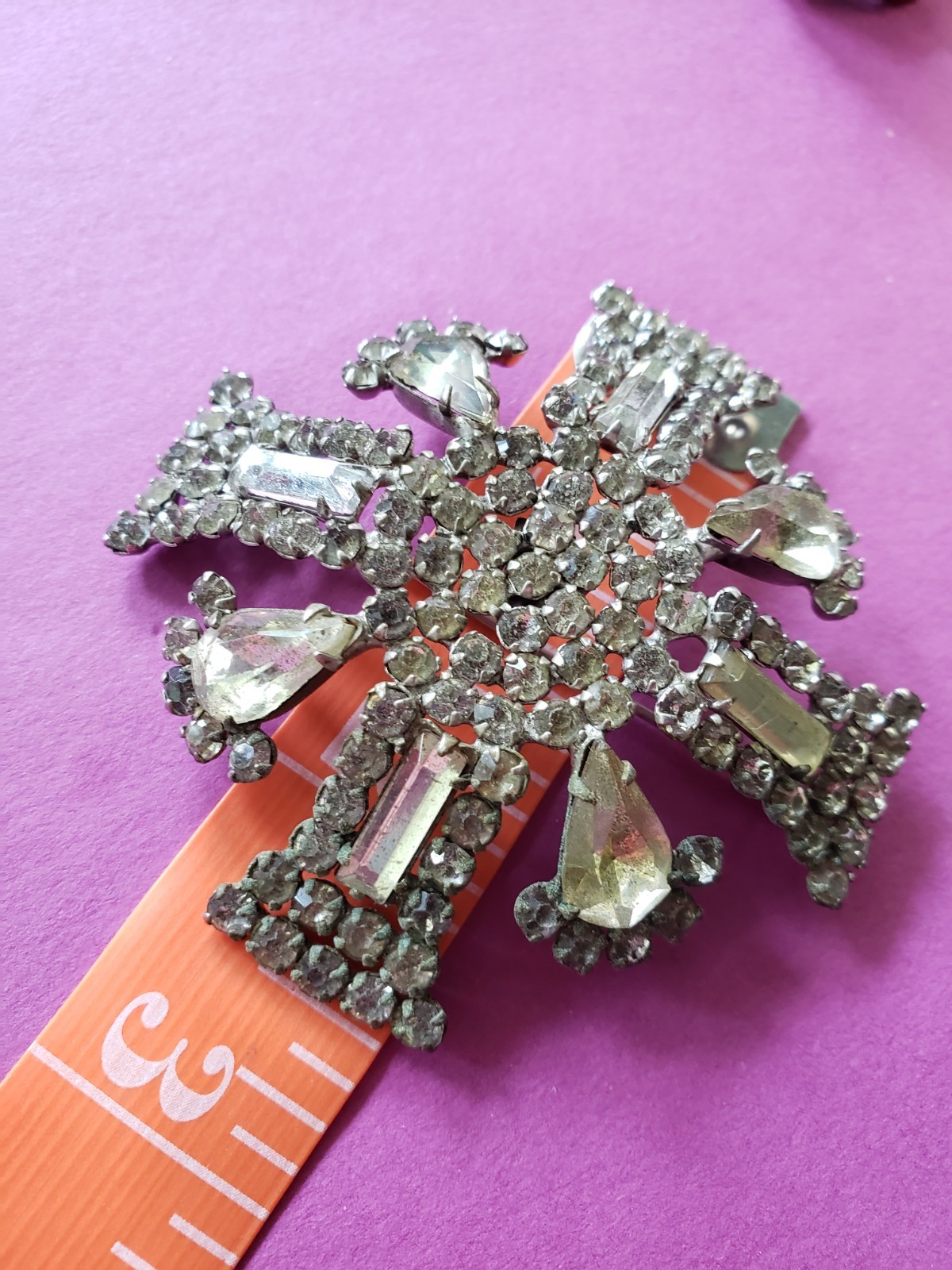 VTG GARNE New York Maltese Cross Prong Set Clear Rhinestone 2.5″ Pot Metal FAB**