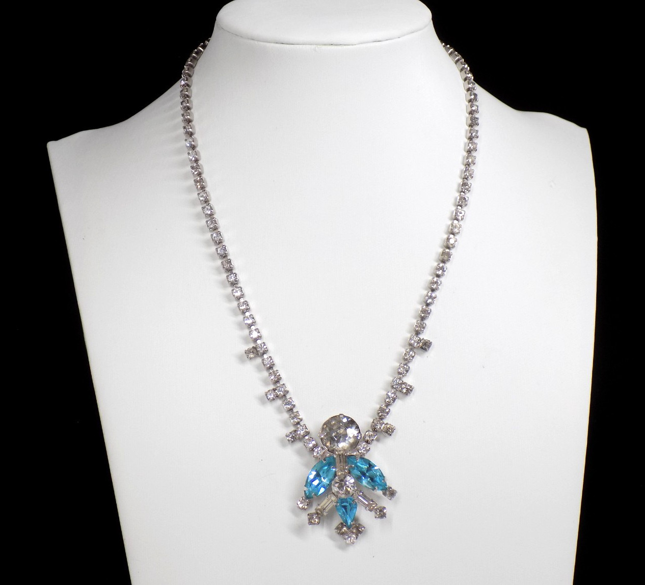 Vintage Rhinestone Cluster Necklace Silver-tone Aqua Blue White Colorless 14.5″