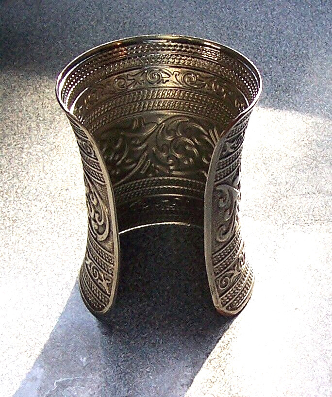Vtg scroll boho cuff bracelet silvertone 76 grams massive chunky gypsy ethnic