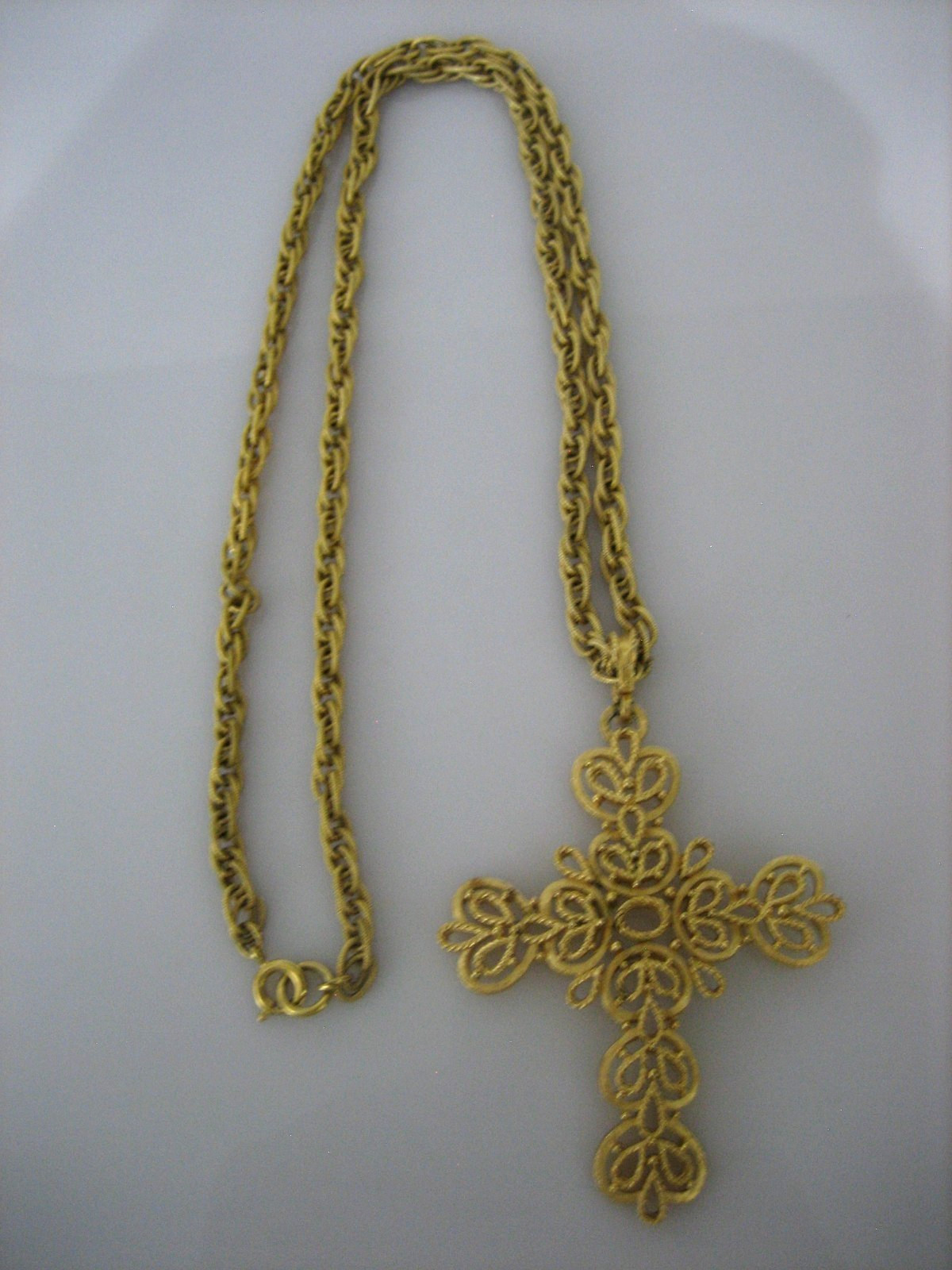 Crown Trifari Vintage Large Ornate Gold Tone Filigree Religious Cross Necklace