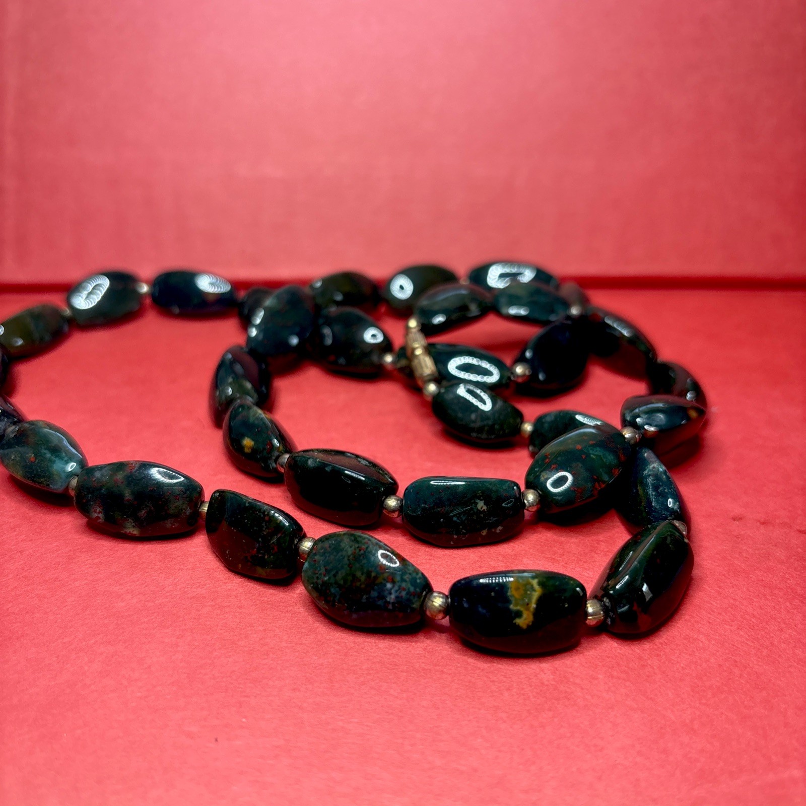 Vintage Magnificent 26’’Long BLOODSTONE Stone Bead Necklace