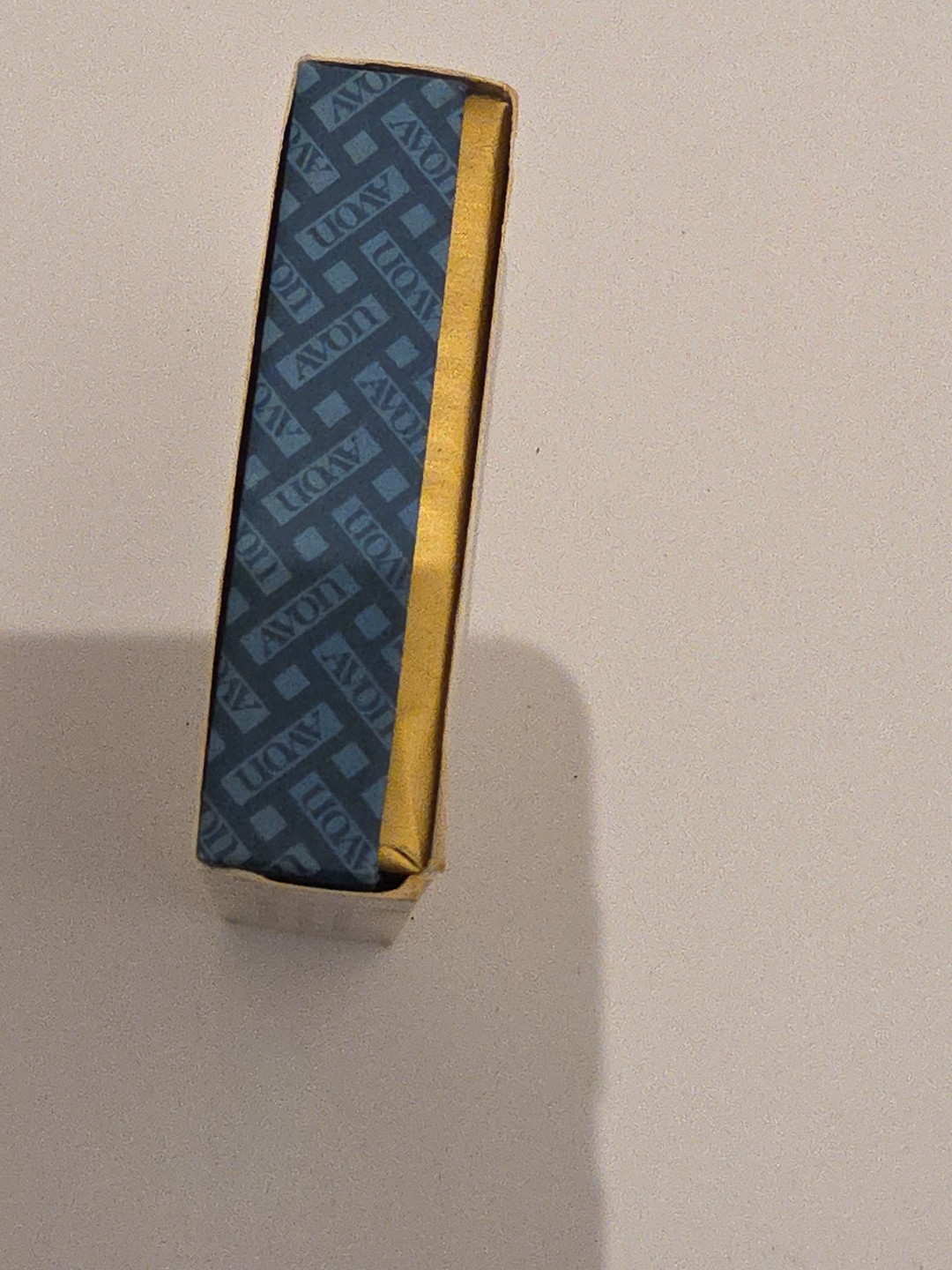 1978 Avon Slender Touch Goldtone Bracelet Size Small With Box