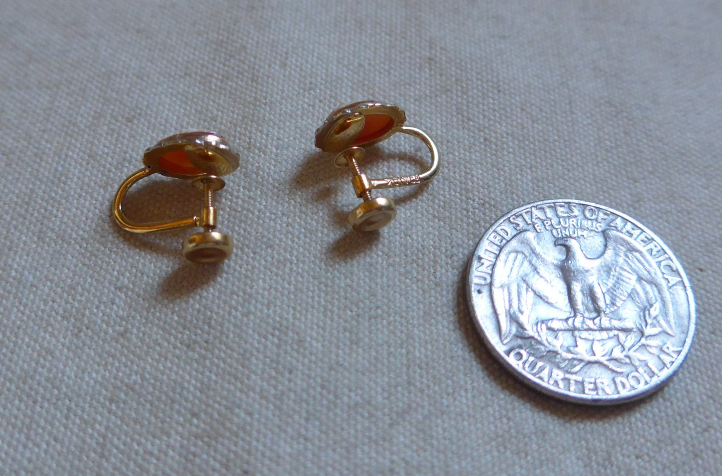 vtg Estate 10k Gold Carved Girl Face Cameo Shell Screw Back Earrings BDA