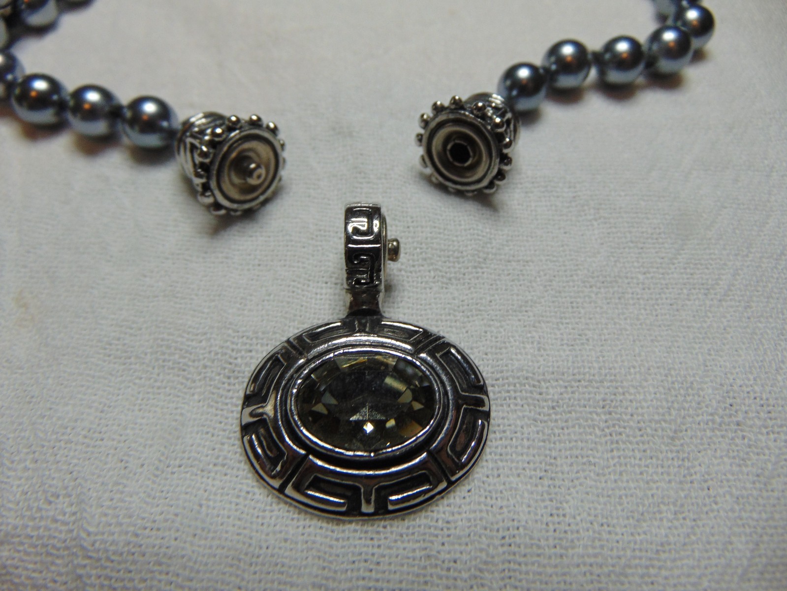 vtg Esposito hand knotted gray pearl snap on pendant necklace grat crystal