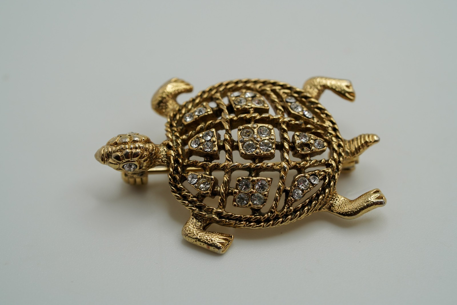 Vintage Gold Tone Rhinestone Turtle Brooch 4cm JB45