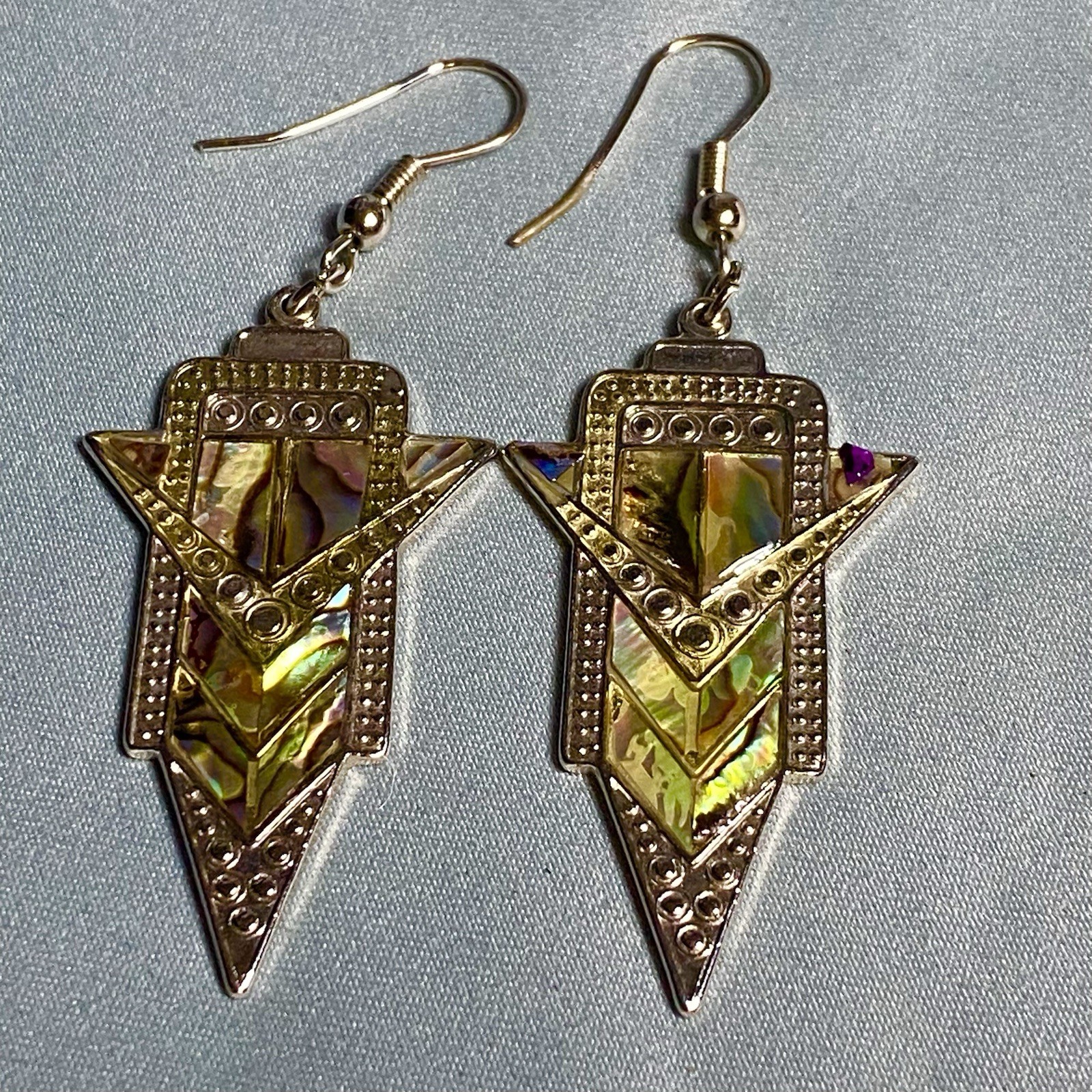 Art Deco Inlaid NZ Pāua Shell on Dangle Earrings 13g, Length Approximately 2”
