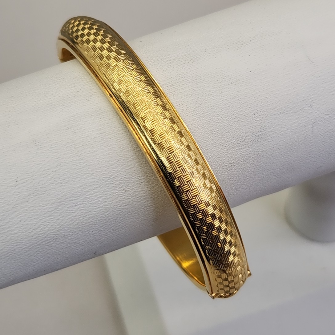 Vintage Bangle Bracelet Hinged Gold Tone Etched Cross Hatched 1cm 6.75″