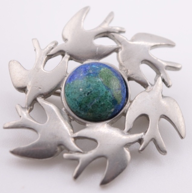 7 Pc Vintage Brooch Lot: Swarovski, Jim Shore, Kantro, Trifari