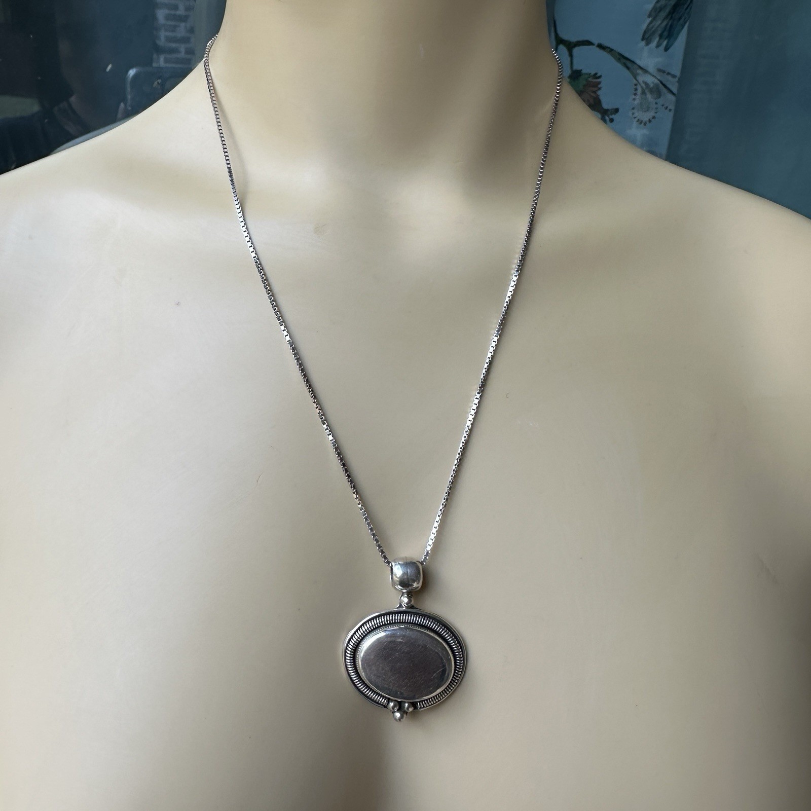 VTG ATI Mexico Pendant Necklace 19 Inch Dome Oval 925 Sterling Italy Chain 16.7g