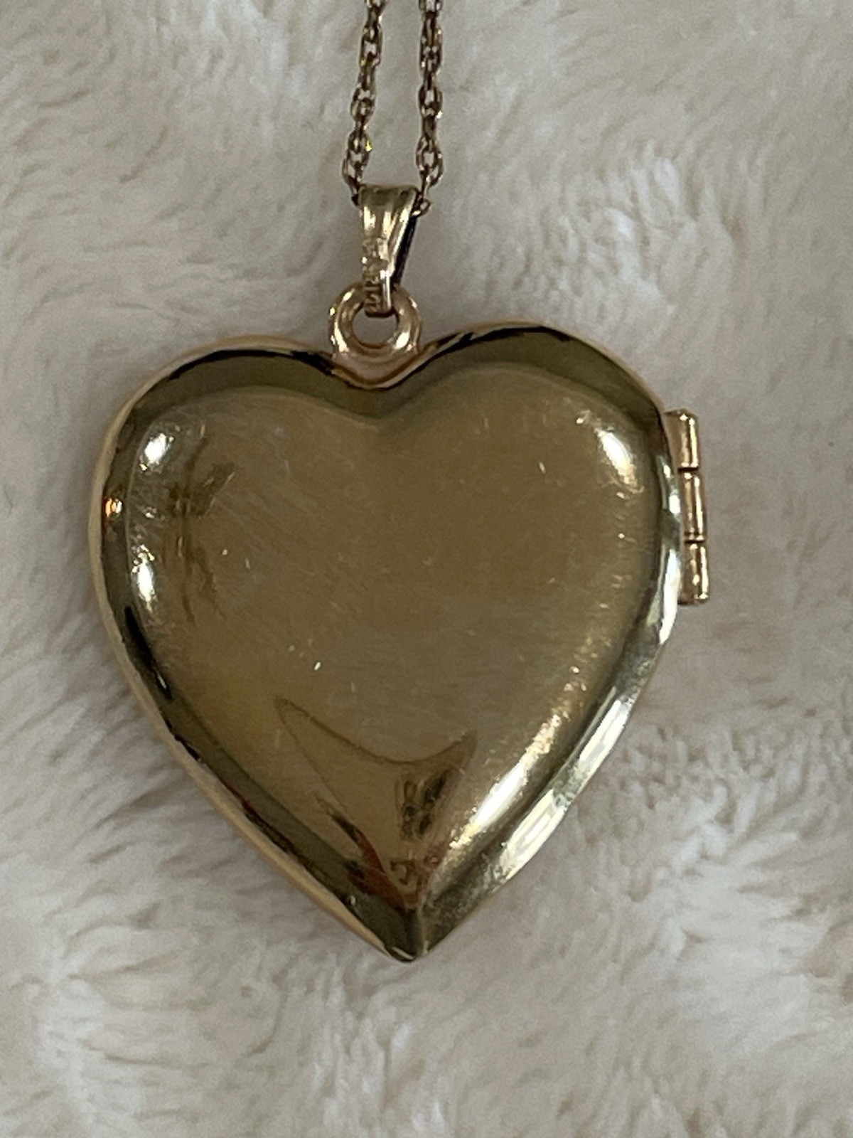 Vintage 12K Gold Filled Heart Locket Pendant Necklace Etched Floral 18”