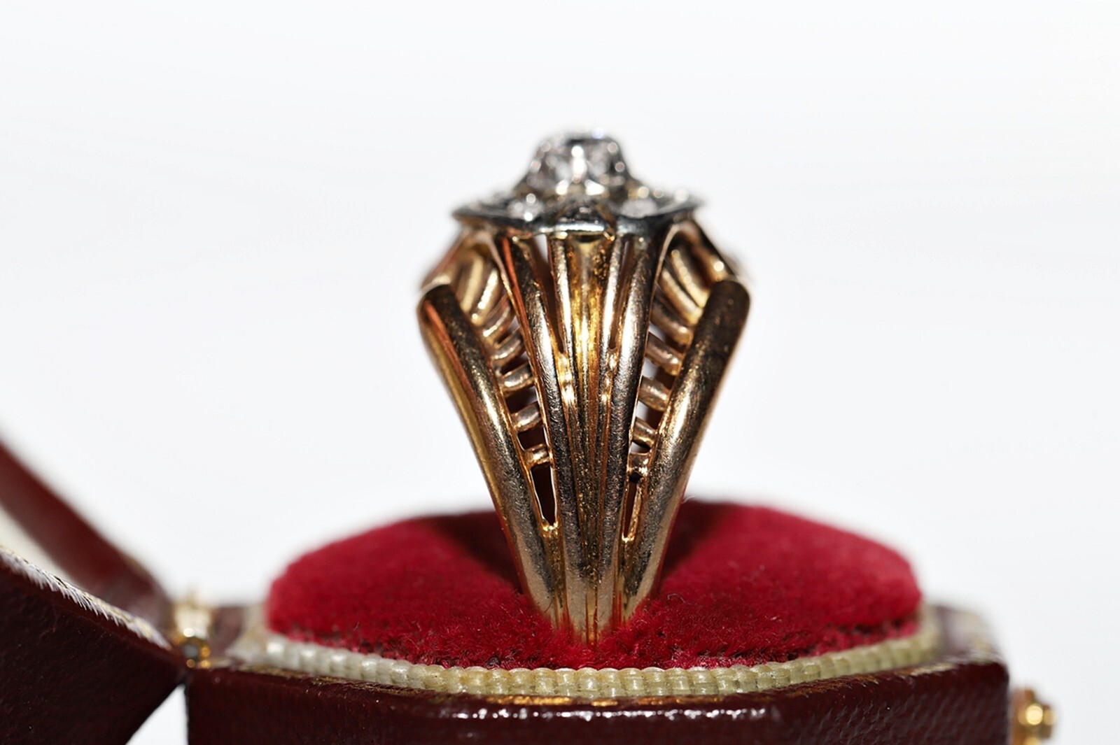 Antique Art Deco Circa 1920s 18k Gold Natural Diamond Decorated Ring