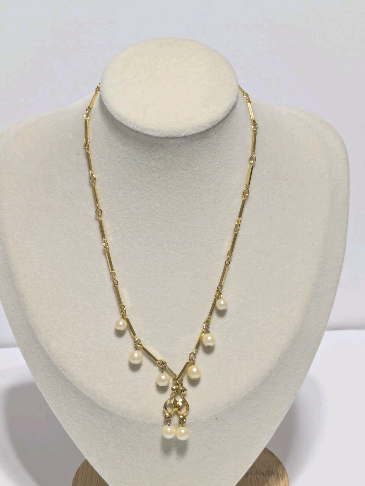 Gold Tone Bar Link & Faux White Pearl Pendant Necklace Vintage 14″