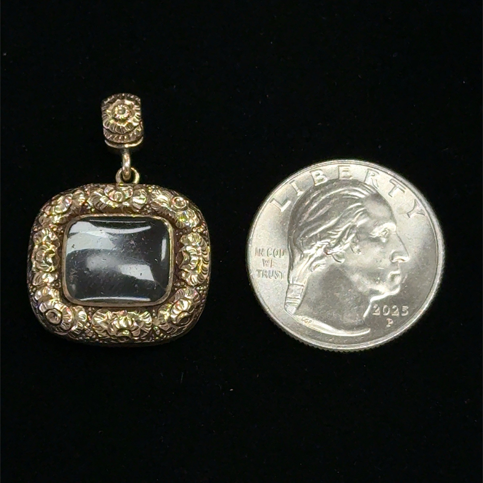 Victorian 8k-12k Gold Dbl. Sided Looking Glass/Mourning Locket Gold Filled Bail