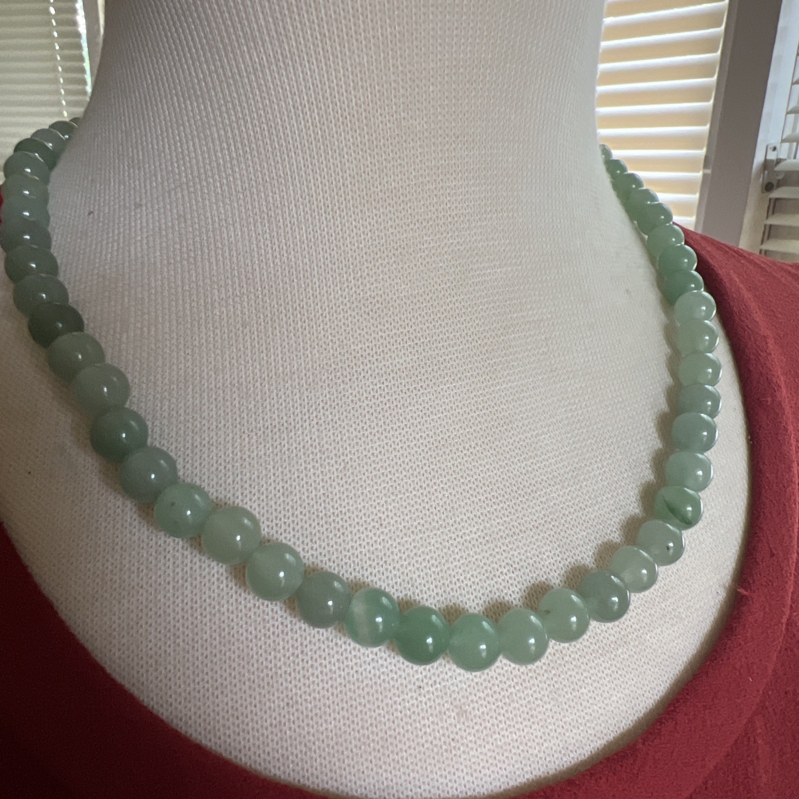 Vintage Natural Green Jade Jadeite Round Bead 20”-22” Necklace Silver Tone