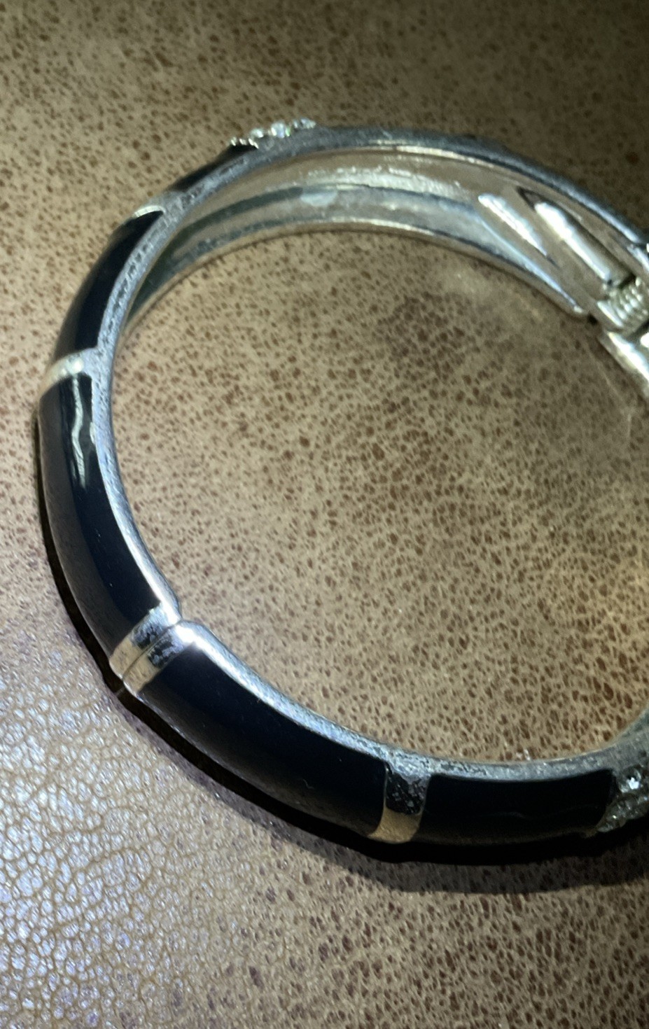 Vintage Bangle Bracelet Black With Silver Tone Clip