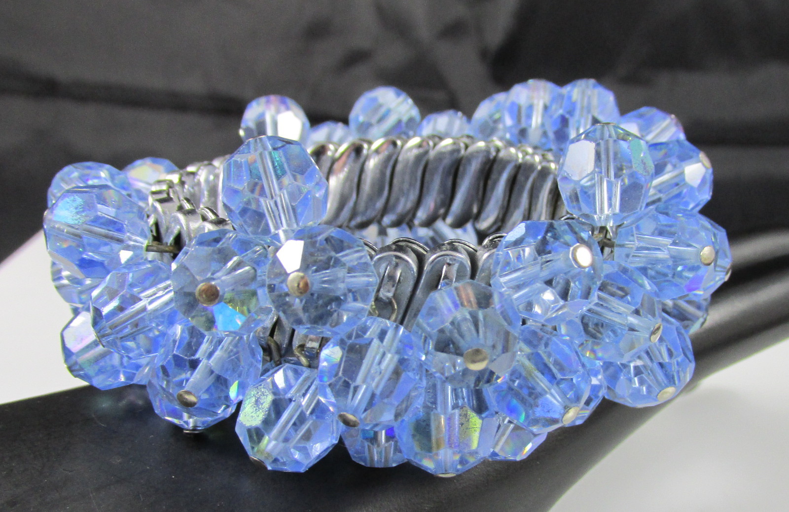 Vintage Faceted Glass Beads Jiggly Stretching Expansion Bracelet Light Blue