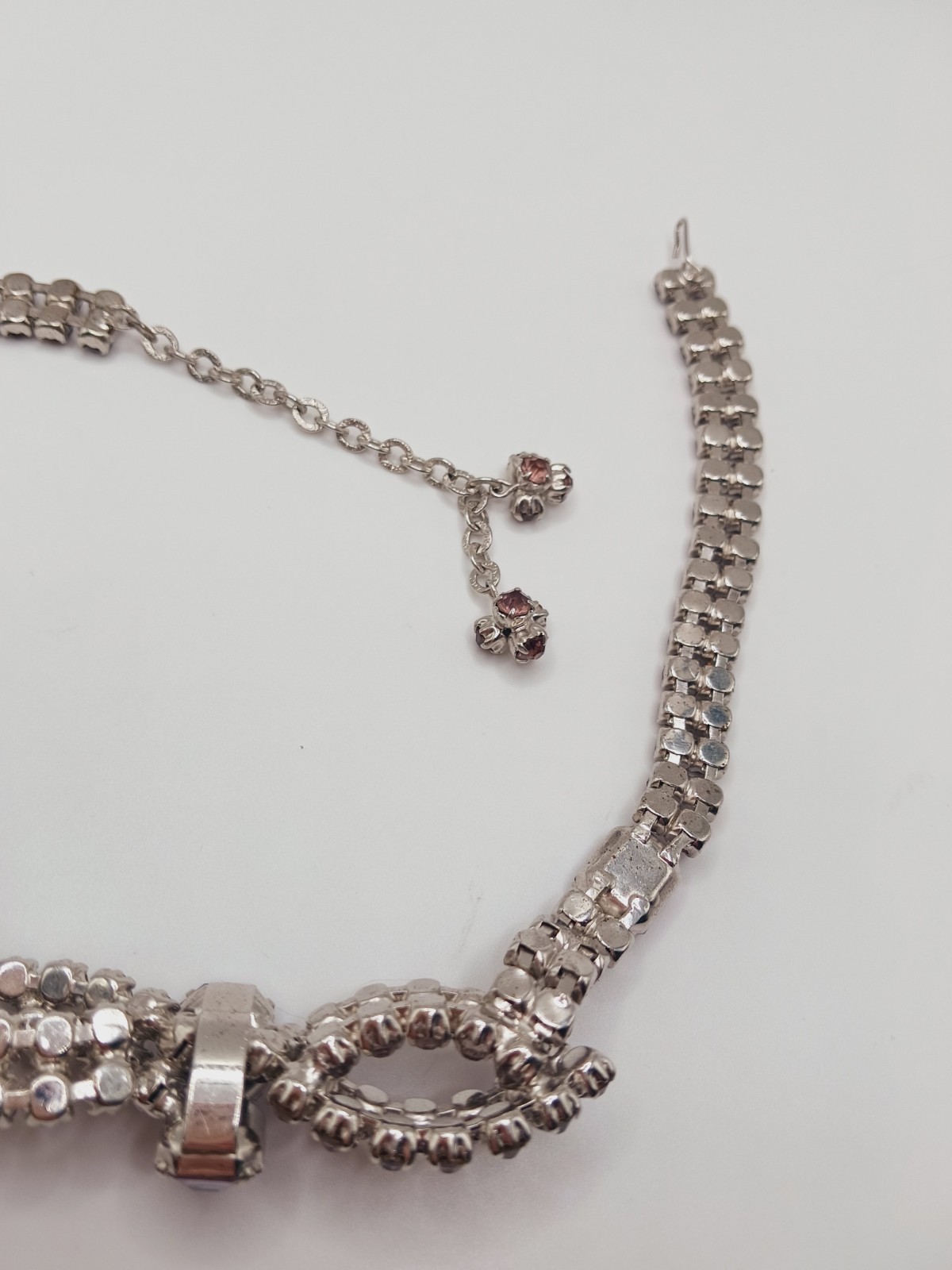 Vintage Blue Violet Purple Alexandrite lilac Rhinestone Bow Necklace silver tone