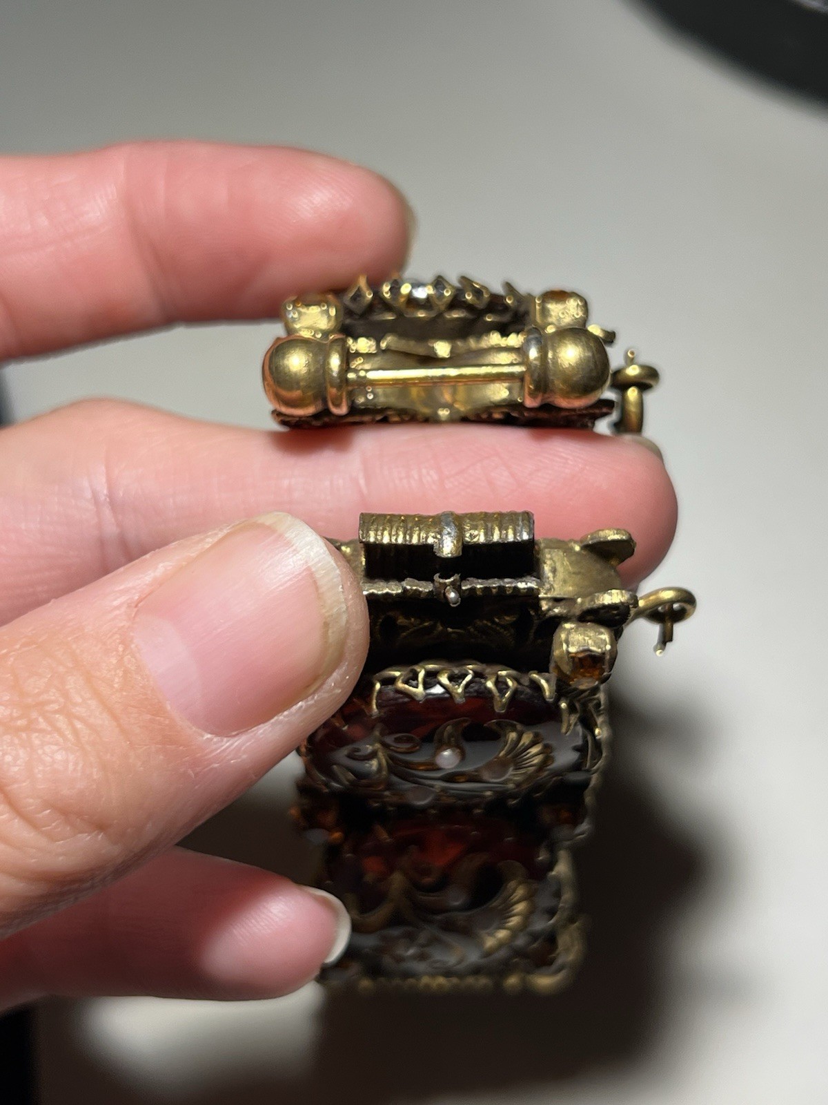 Vintage Chunky Brass Amber & Pearl Lucite Panel Bracelet Size 6.25