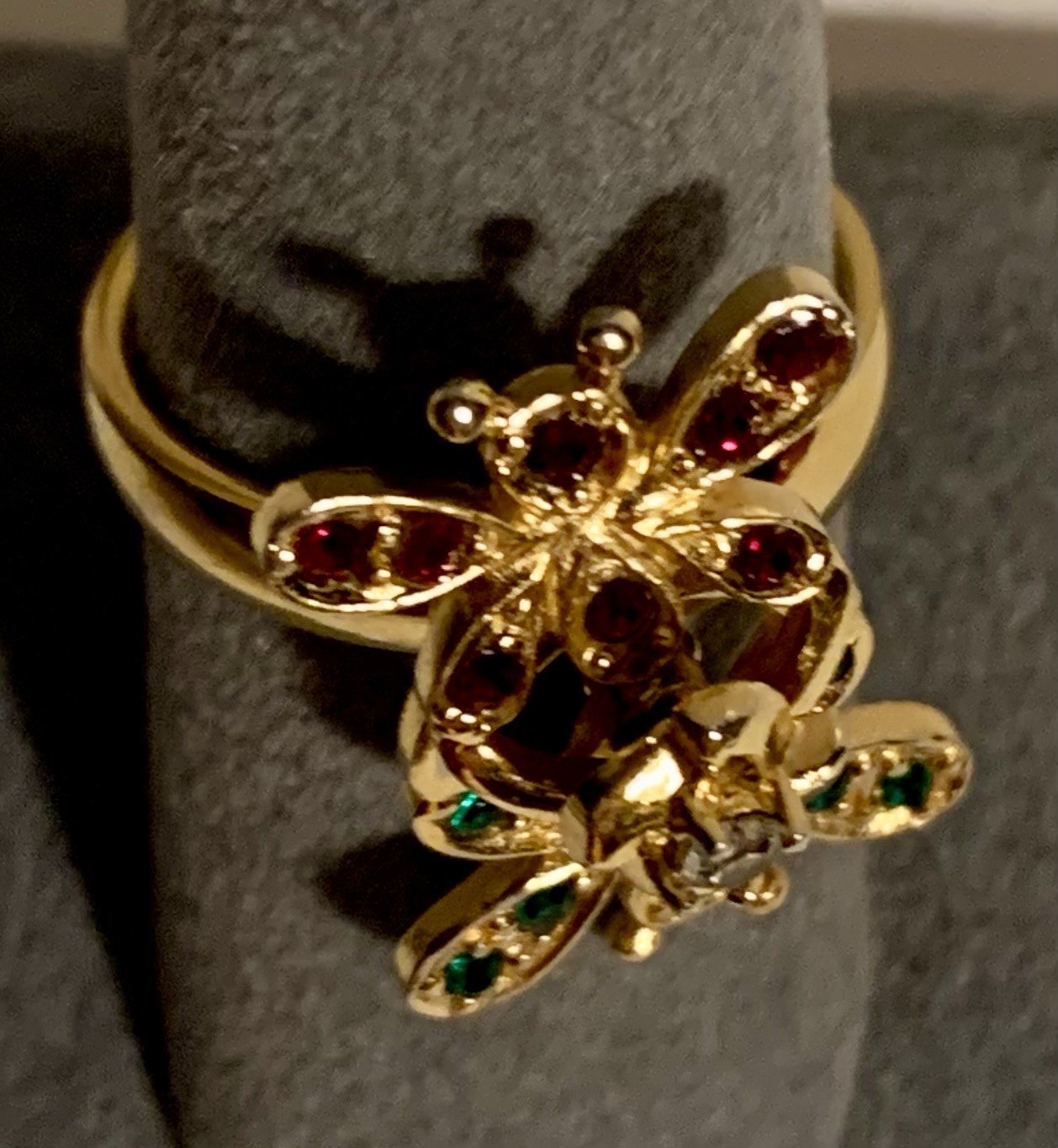 Gold Tone Spinning Butterfly Ring Rhinestone Red Green Gemstones Vintage